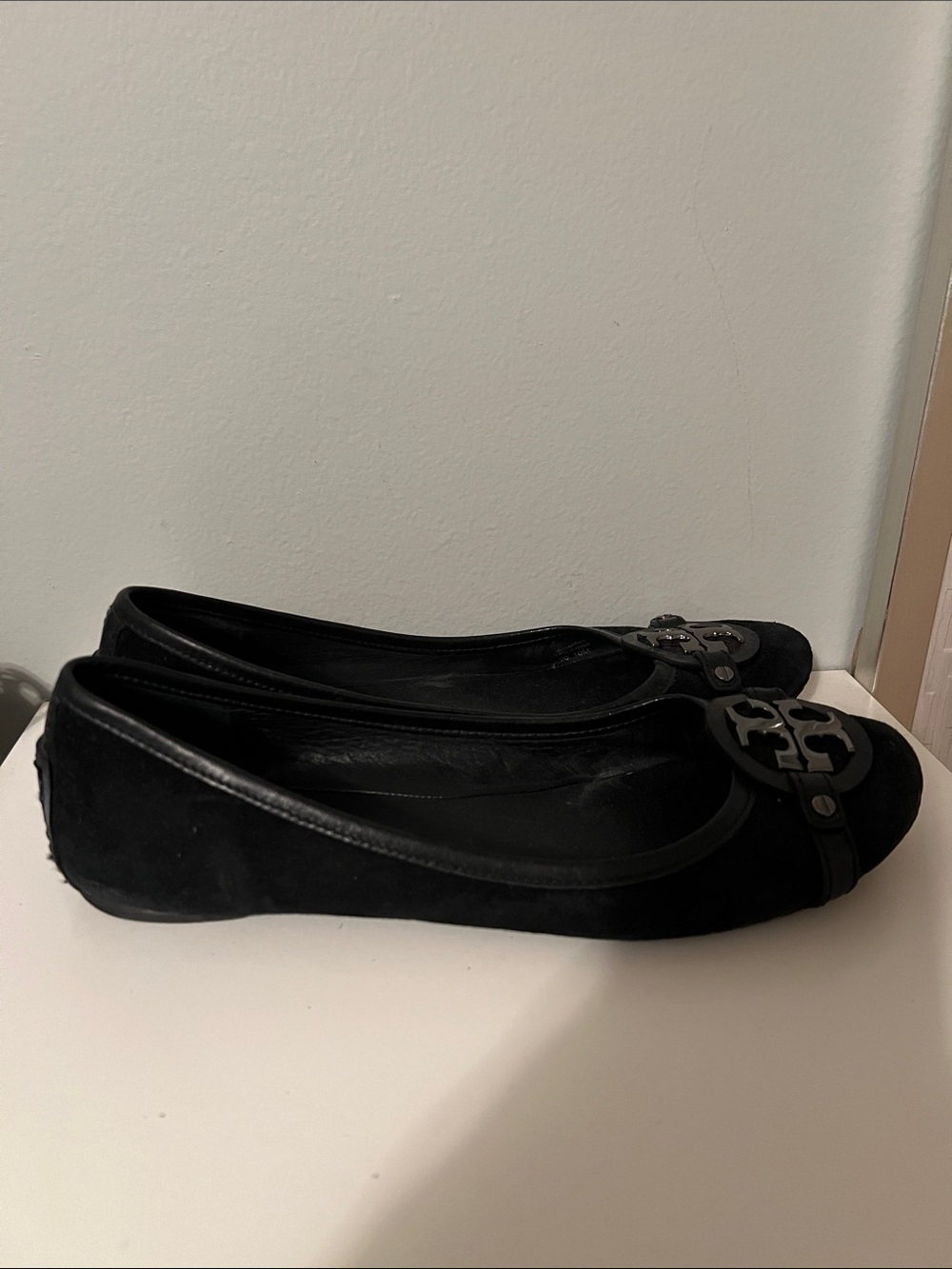 Tory Burch Black Suede Round-Toe Ballet Flats-Size 10 - Picture 2 of 8